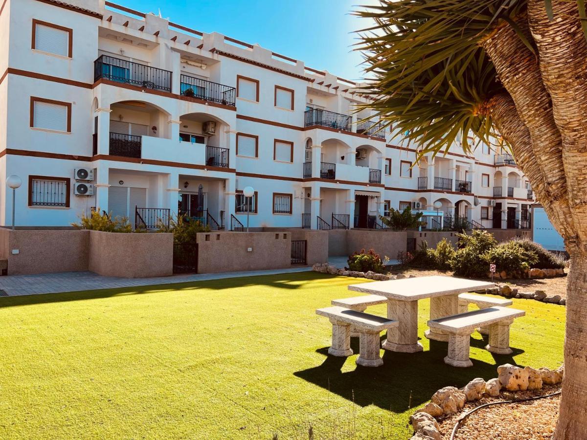 Casa Flania, Seaview, 2-Bedroom, 2-Bathroom Alicante Buitenkant foto